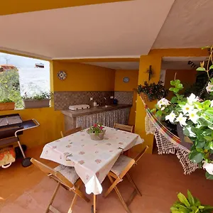  Сasa de vacaciones Casa Maestro Lelo – Acogedora Canaria Con Patios Y Jardines De Flores